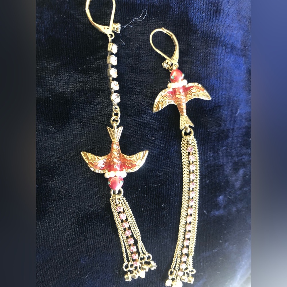Fabulous, pink and gold Betsey Johnson sparrow earrings
